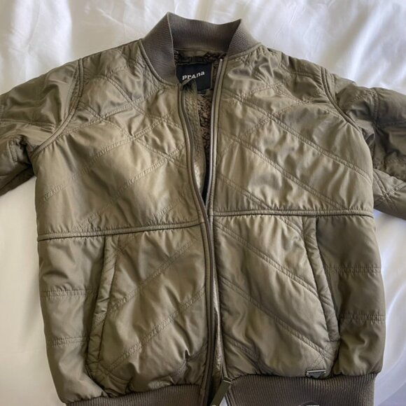 Esla Bomber Jacket - Women's Size small in Green - Picture 4 of 6